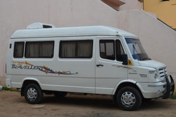 15 Seater Tempo Traveller